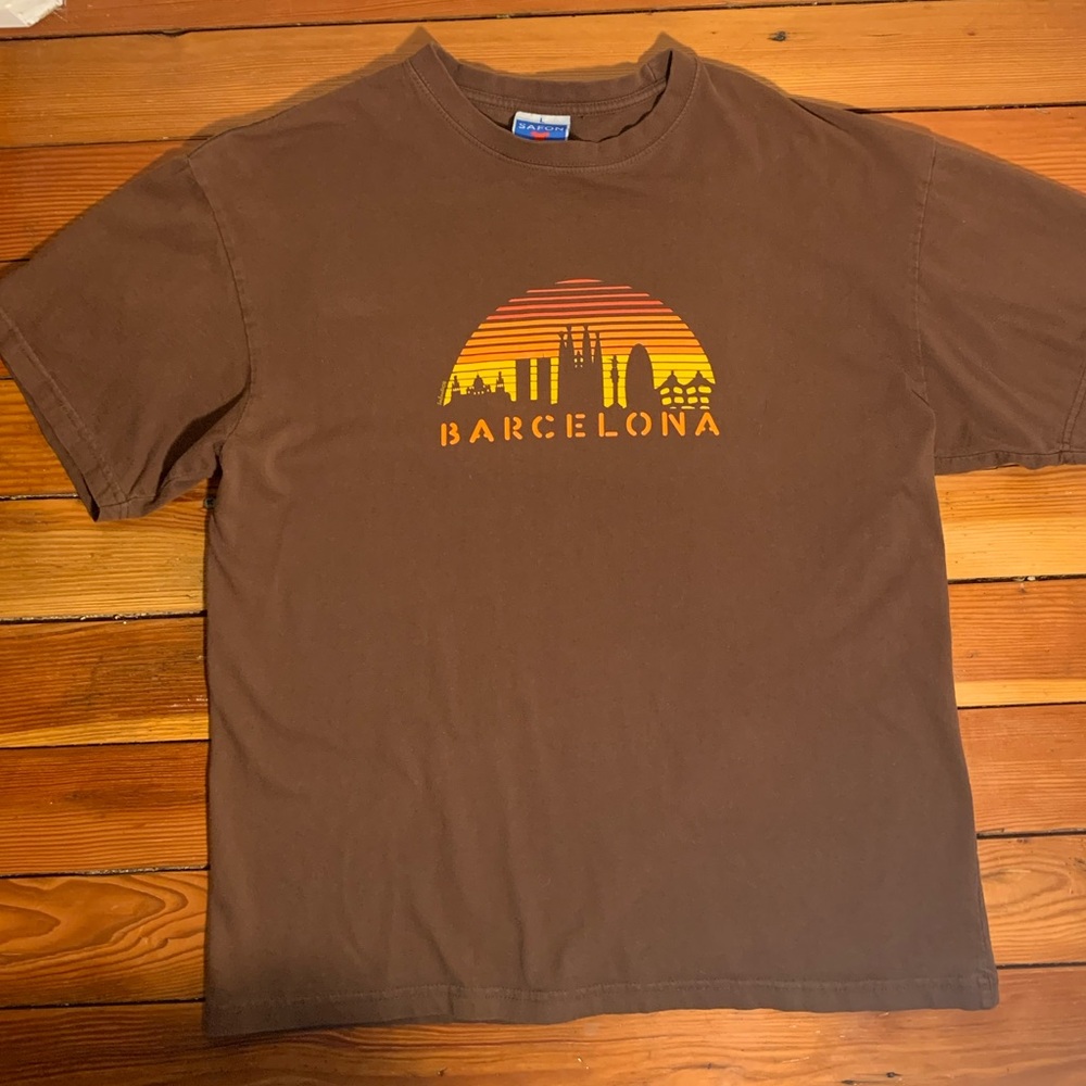 Vintage Barcelona Brown Graphic Cotton Tee Shirt. Women’s L.